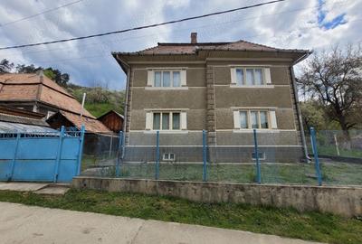 Casa de vanzare - Baia de Aries - 1