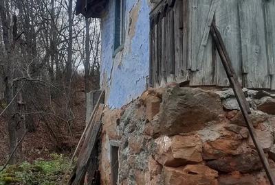 Vand casa ?araneasca din lemn. - 1