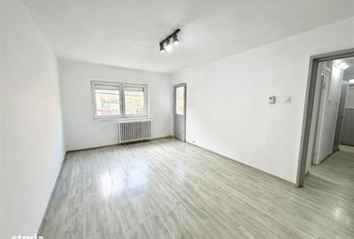 Apartament cu 2 camere decomandat în Vasile Aaron