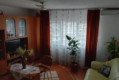 Apartament cu 3 camere semidecomandat în Central - 4