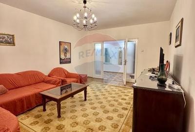 Apartament cu 4 camere de închiriat în zona P-ta Sfintii Voievozi - 2