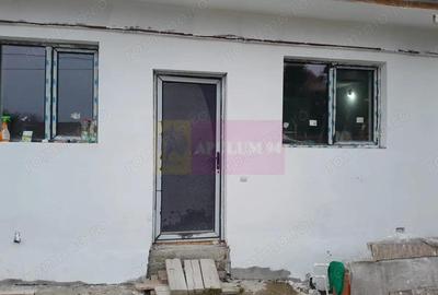 Casă cu 2 camere cu Teren 200 Mp în Giulești - 1