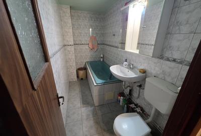 Apartament cu 3 camere decomandat în 13 Septembrie - 5