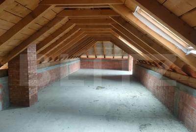 Casă cu 7 camere cu Teren 770 Mp în Marginea - 8