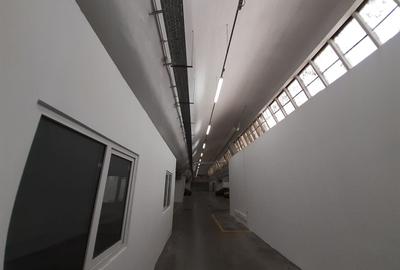 Zona metrou Republica - hala cu temperatura controlata - 4