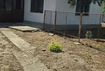 Casă cu 3 camere în Brezoaele - 8