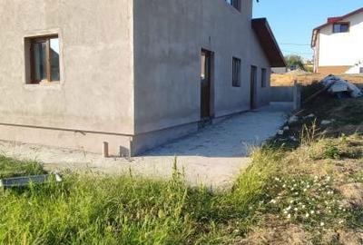 Casă cu 4 camere cu Teren 1280 Mp în Ghercești - 3