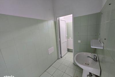 Spațiu comercial, de 150 mp, în Central - 6