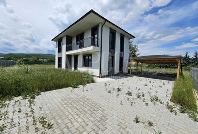 Casa 4 camere de vanzare in Gilau - 1
