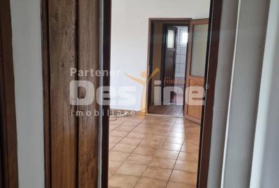 Apartament cu 3 camere semidecomandat în 5 Călărasi - 4
