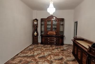 Casa de vanzare cu 4 camere, 141 mp , Gruia - 2