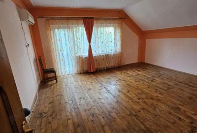 Casa spa?ioasa cu 4 camere, situata in zona centrala Pitesti, la 1 minut de Padurea Trivale - 6