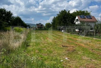 Teren de 1000 mp, în Unirea - 1