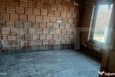 Casă cu 4 camere cu Teren 600 Mp în Dumbrăvioara - 3