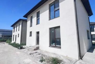 Casă cu 5 camere cu Teren 303 Mp în Central - 10