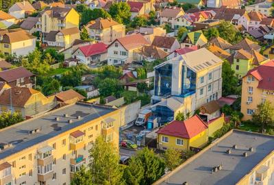 Cladire de 902 mp utili de vanzare, zona Grivitei - DN 13, COMISION 0 - 3