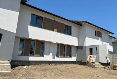 Casă înșiruită de vânzare – Chiajna, str. Nucilor – 163.000 € - 8