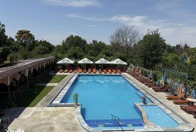 Casă cu 6 camere cu Teren 2000 Mp în Central - 4