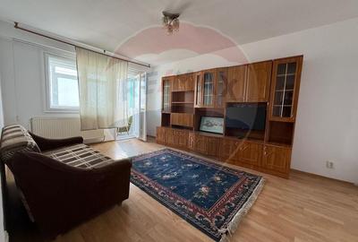Apartament cu 3 camere de vanzare in zona Casa de Cultura Constanta