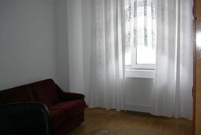 Apartament cu 2 camere decomandat în George Enescu - 4