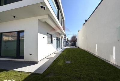 Casă cu 8 camere cu Teren 700 Mp în Faleza Nord - 11