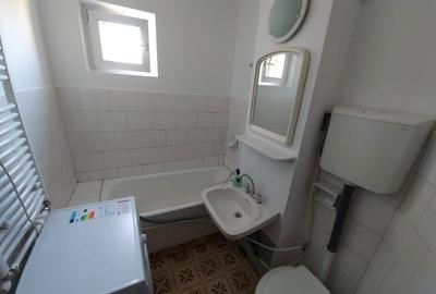 Garsonieră decomandată în Central - 1
