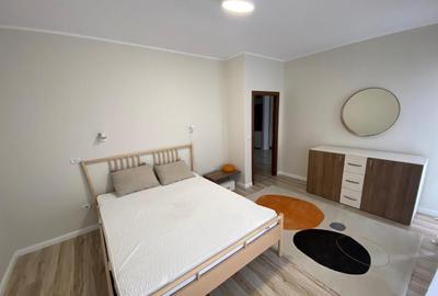 Apartament 3 camere, zona Intim, bloc Bermo - 1