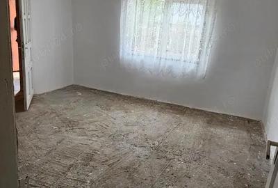 Casă cu 5 camere în Luciu - 2