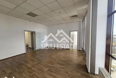 Spațiu comercial, de 580 mp, în Central - 13