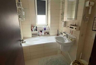 Apartament cu 3 camere decomandat în Exterior Vest - 2