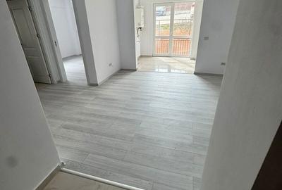 Apartament cu 3 camere semidecomandat în Central - 3