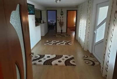 Casă cu 6 camere în Buicești - 4