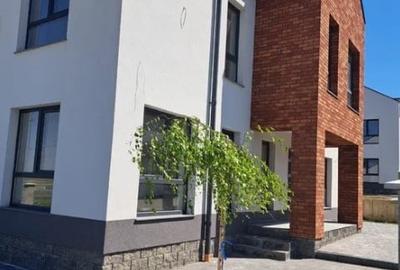 Case individuale cu 4 dormitoare in Dezmir  Zona linistita, 482 mp teren