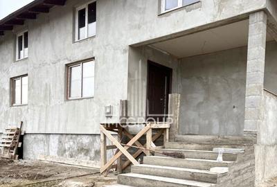 Casă cu 4 camere cu Teren 1000 Mp în Frata - 4