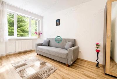 Apartament cu 3 camere nedecomandat, mobilat în 7 Noiembrie - 2