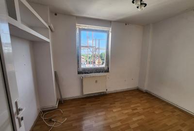 Apartament cu 4 camere decomandat în Central - 4