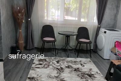 Apartament cu 3 camere semidecomandat în Micro 4 - 1
