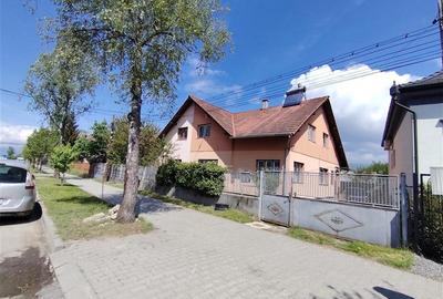 Duplex cu 7 camere cu Canalizare în Central - 39