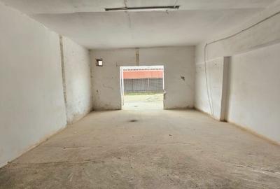 Spațiu comercial, de 350 mp, în Central - 3