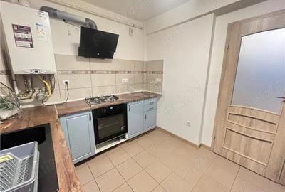 Inchiriez apartament 3 camere - 5