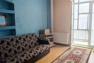 Metrou Universitate Izvor, 3 camere 70 mp in bloc Centrala Proprie, AC - 12