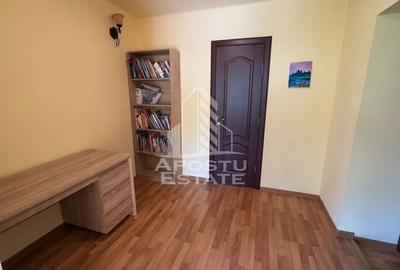 Casă individuală cu 4 camere cu Canalizare în Central - 9