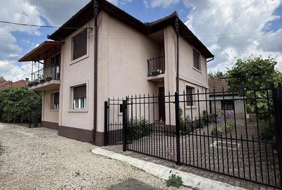 Casă cu 2 camere cu Teren 500 Mp în Central - 2