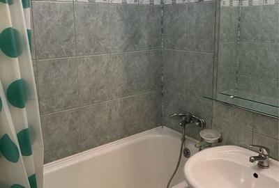 Casă cu 2 camere decomandat în Titan - 1