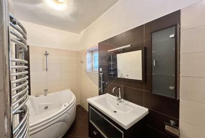 Oaza verde din mijlocul orasului - apartament de 3 camere de vanzare - 12