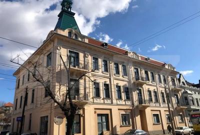 Apartament cu 5 camere decomandat în Central - 2