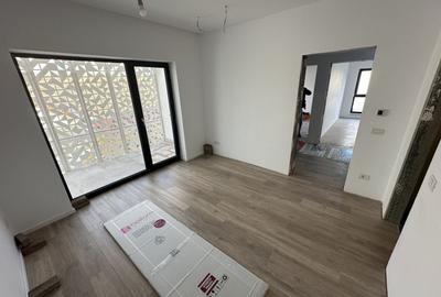 PROIECT DEOSEBIT - 25