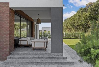 Vilă cu Design Industrial în Corbeanca, Lângă Liziera Pădurii - 4