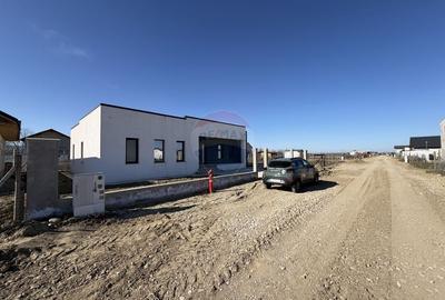 Casă cu 4 camere cu Teren 470 Mp în Câmpineanca - 23