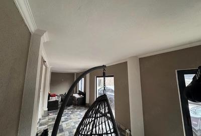 Casă cu 2 camere cu Teren 150 Mp în Central - 2